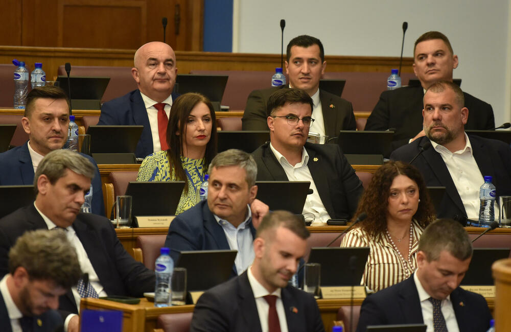 <p>Premijer Milojko Spajić danas odgovarao na pitanja poslanika na premijerskom satu u Skupštini</p>