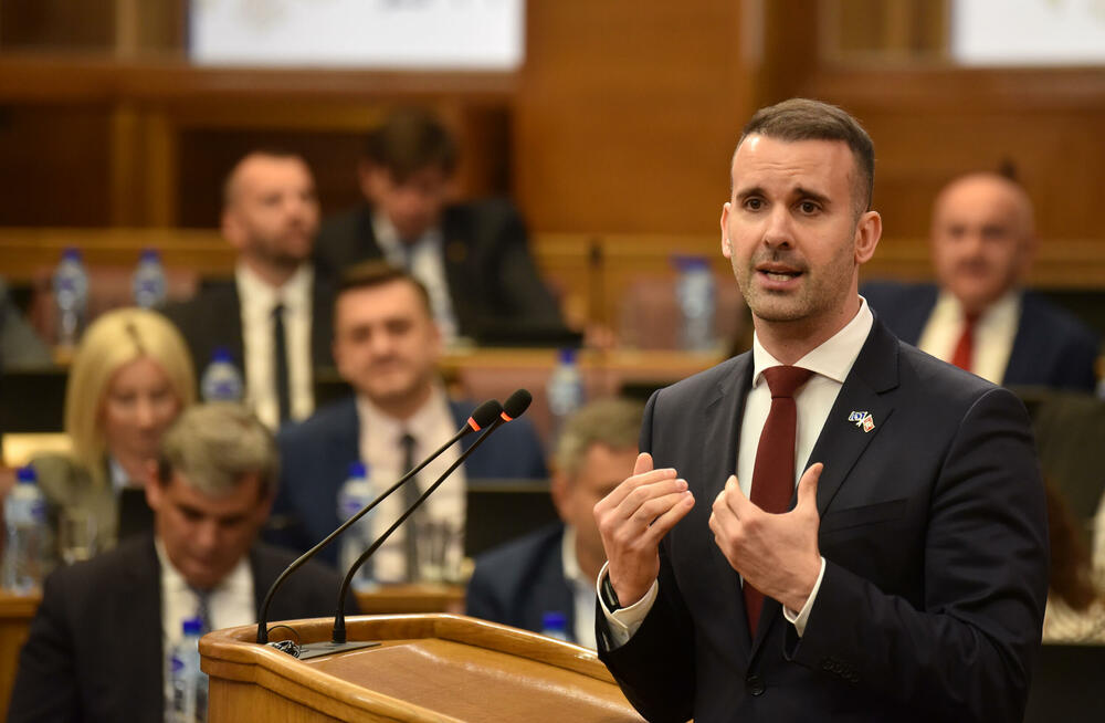 <p>Premijer Milojko Spajić danas odgovarao na pitanja poslanika na premijerskom satu u Skupštini</p>