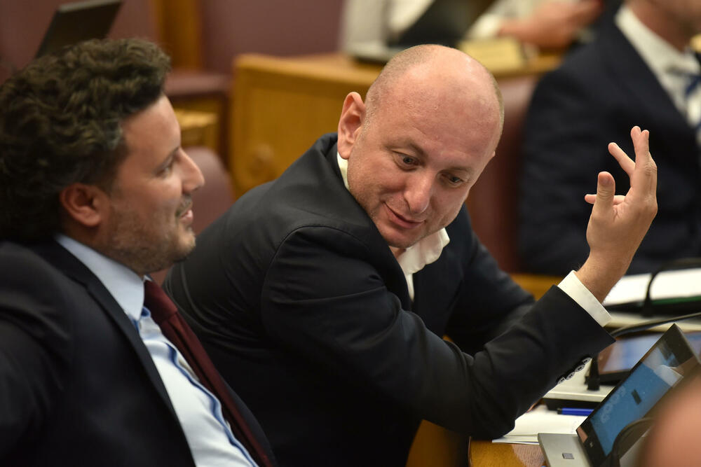 <p>Premijer Milojko Spajić danas odgovarao na pitanja poslanika na premijerskom satu u Skupštini</p>