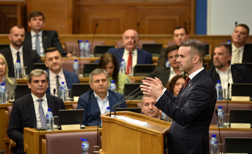 <p>Premijer Milojko Spajić danas odgovarao na pitanja poslanika na premijerskom satu u Skupštini</p>