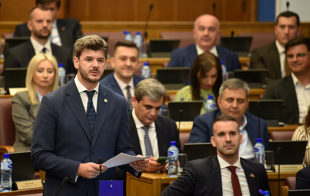 <p>Premijer Milojko Spajić danas odgovarao na pitanja poslanika na premijerskom satu u Skupštini</p>