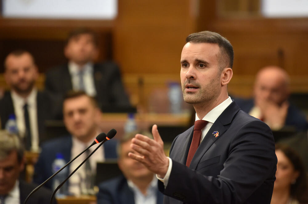 <p>Premijer Milojko Spajić danas odgovarao na pitanja poslanika na premijerskom satu u Skupštini</p>