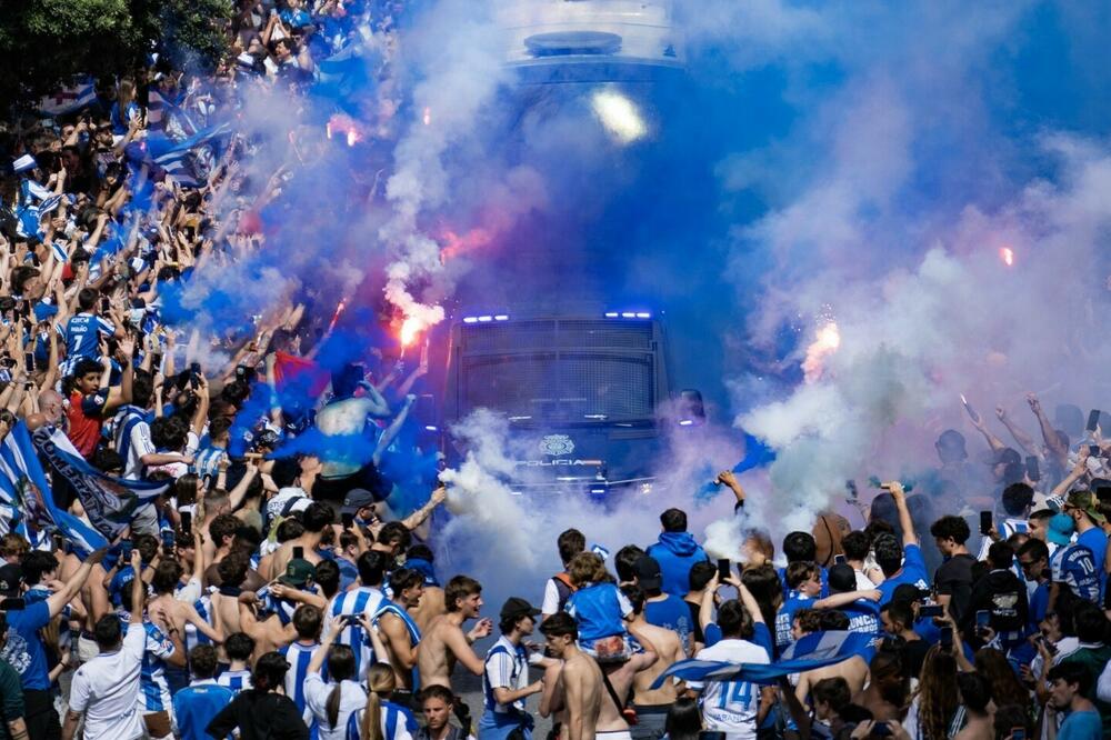 Fešta u La Korunji nakon povratka u La Ligu, Foto: RC Deportivo De La Coru&ntilde;a/X