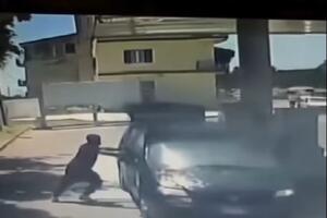 Četvorica radnika migranata živa spaljena u automobilu u Italiji