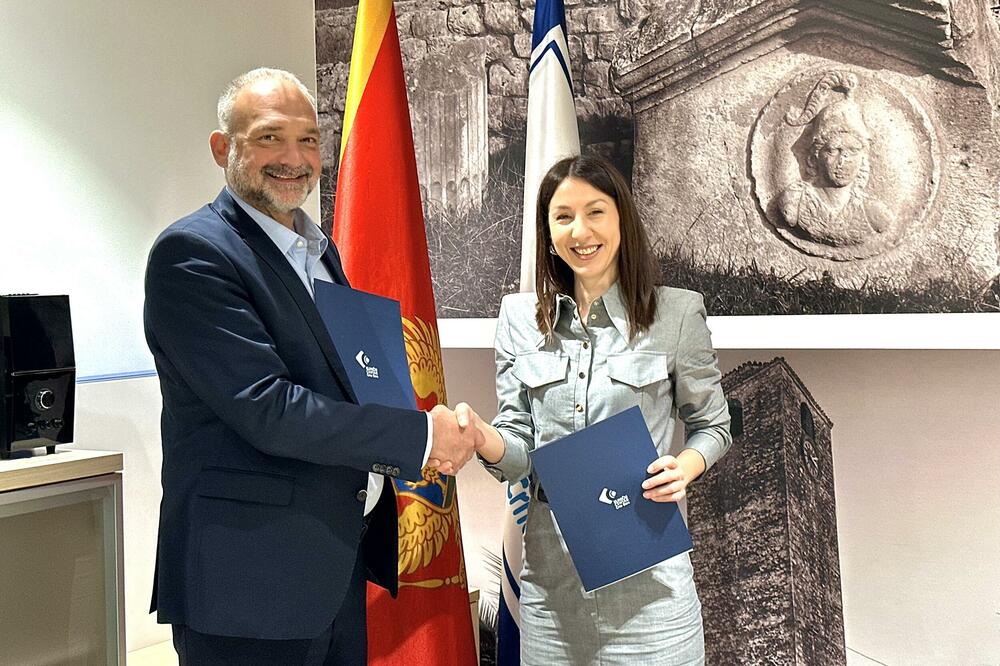Direktor KCCG Aleksandar Radović i predsjednica Upravnog odbora Morskog dobra Zvezdana Janović, Foto: KCCG