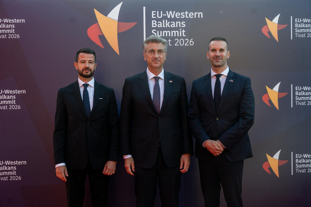 <p>Iz Kancelarije za odnose s javnošću predsjednika Crne Gore su kazali da u godini kada Crna Gora obilježava 20 godina obnove nezavisnosti, predsjednik Crne Gore Jakov Milatović je evropskim i regionalnim liderima poželio dobrodošlicu u zemlju koja završava posao na putu ka članstvu u EU</p>