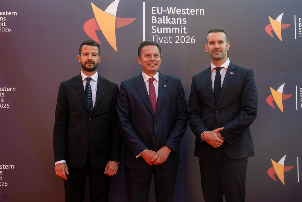 <p>Iz Kancelarije za odnose s javnošću predsjednika Crne Gore su kazali da u godini kada Crna Gora obilježava 20 godina obnove nezavisnosti, predsjednik Crne Gore Jakov Milatović je evropskim i regionalnim liderima poželio dobrodošlicu u zemlju koja završava posao na putu ka članstvu u EU</p>