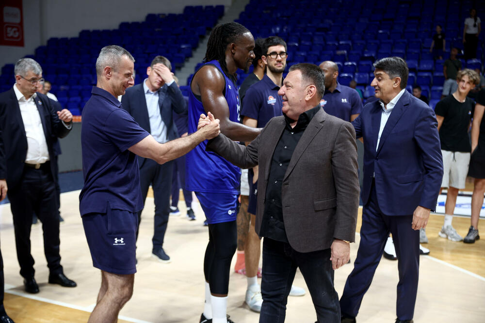 <p>"Plavi" u drugom meču finala savladali SC Derbi 94:84 i sa 2:0 u seriji osvojili novi trofej</p>