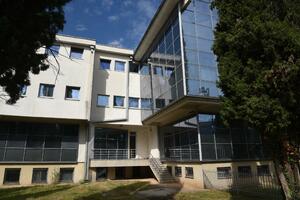 AZLP kontroliše slučaj matičnih brojeva đaka?