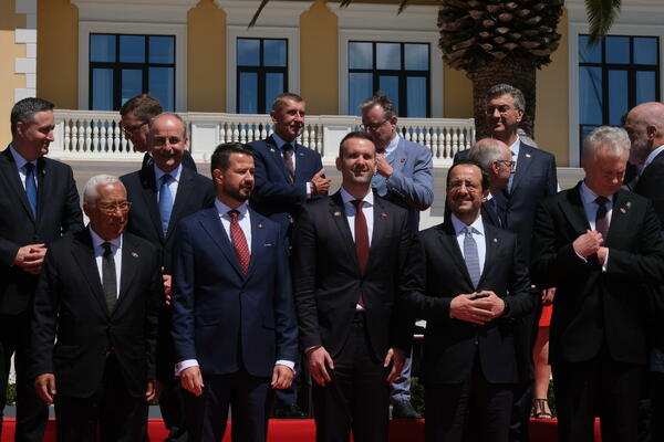 Mediji u EU: Crna Gora napreduje ka članstvu, Srbija sporna,...