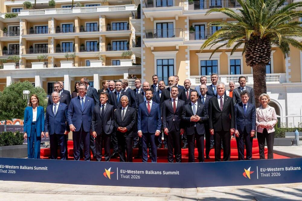 Zajednička fotografija poslije sastanka, Foto: Predsednik Crne Gore