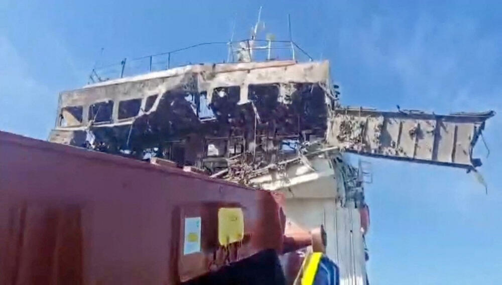 Ukrajina u Rusiji pogodila bazu, naftno skladište i terminal