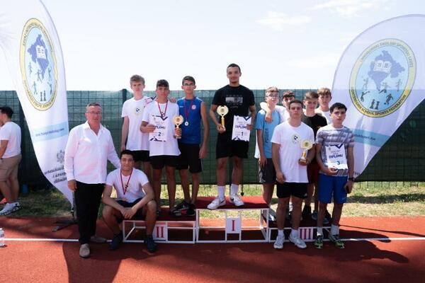 Atletičarke OŠ "Marko Miljanov" ubjedljivo prve, učenicima Oktoiha...