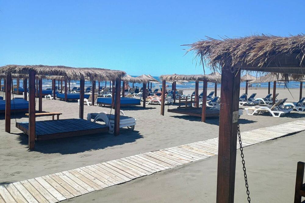 Na Velikoj plaži bez gužvi: &ldquo;Saranda&rdquo;, Foto: Samir Adrović