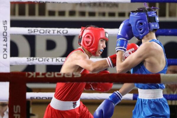 Crnogorska reprezentacija u Vrbasu sa osam boksera