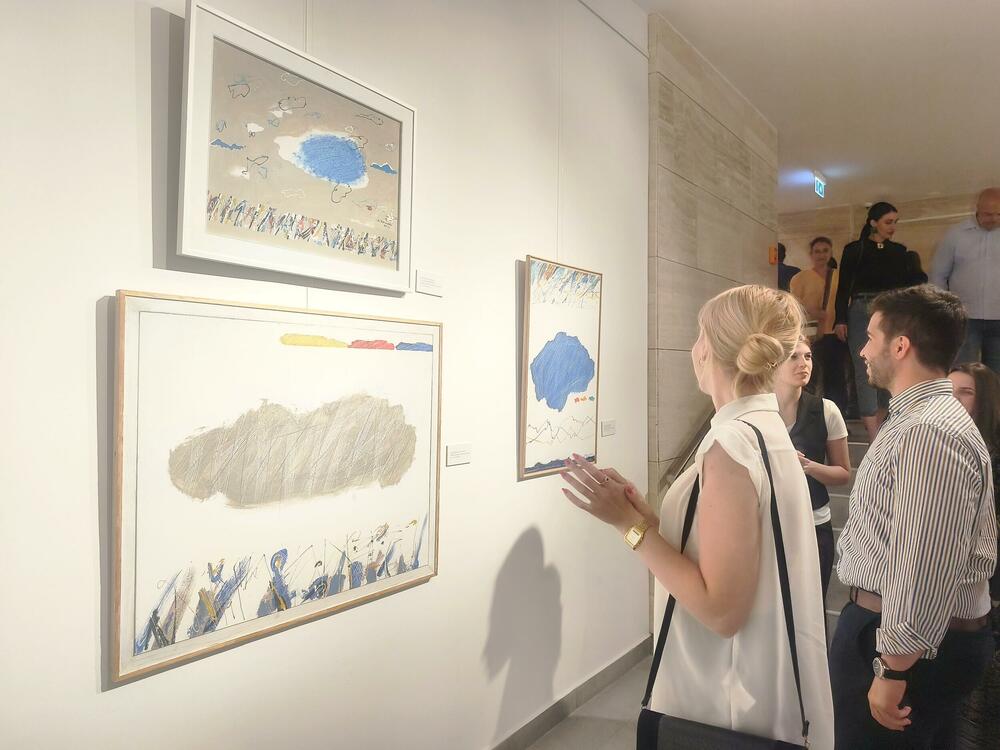 <p>Povodom 50 godina umjetničkog stvaralaštva i 30 članstva u Crnogorskoj akademiji nauka i umjetnosti, u Galeriji CANU otvorena izložba velikog crnogorskog umjetnika</p>