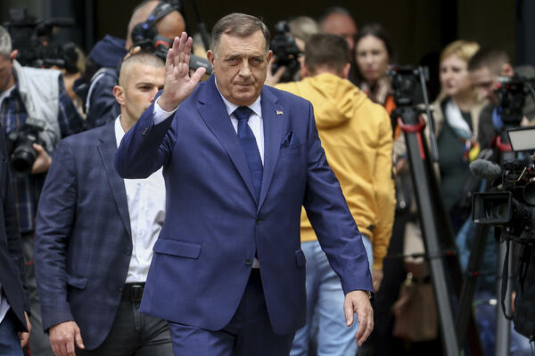 Murphy: Washington accepts Dodik's dangerous agenda