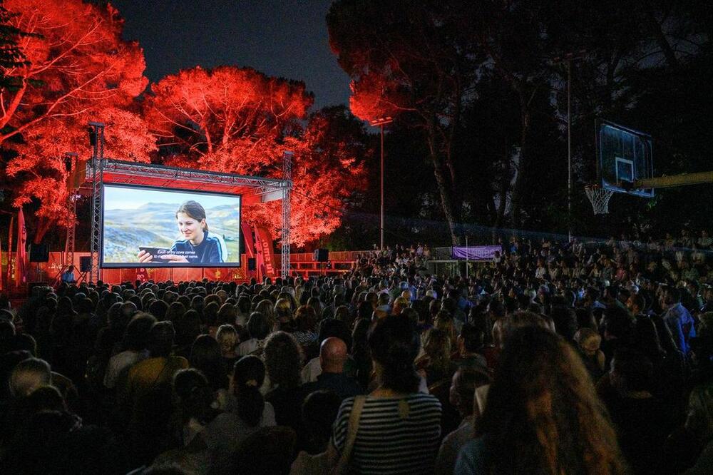 Sa projekcije "Planine" u Njegoševom parku, Foto: Krsto Vulović