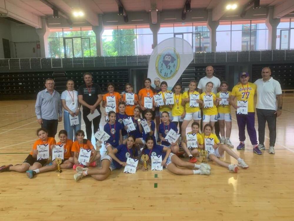 Košarkašice OŠ "Pavle Rovinski" najbolje u državi,