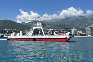 Morsko dobro ponovo trajektom doprema opremu za Luku Budva