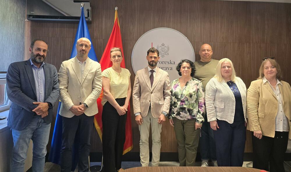 Poreska uprava i Uprava za javne prihode Sjeverne Makedonije