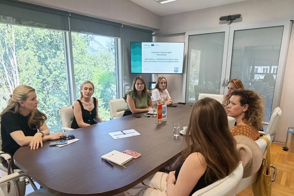 Sa info sesije u okviru "Danova next" projekta, Foto: Luka Kotor