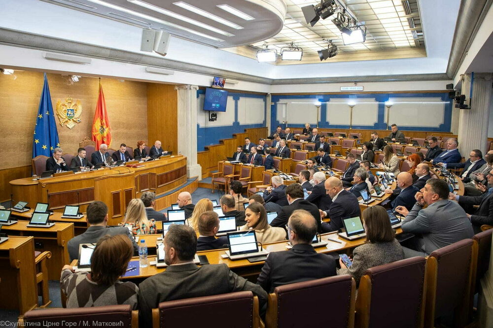 &ldquo;Potkopava se percepcija o nezavisnosti pravosuđa&rdquo;, piše u dokumentu: detalj iz parlamenta, Foto: Skupstina