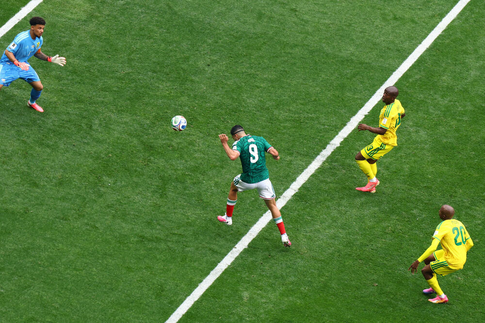 Himenes pogađa za 2:0, Foto: Reuters