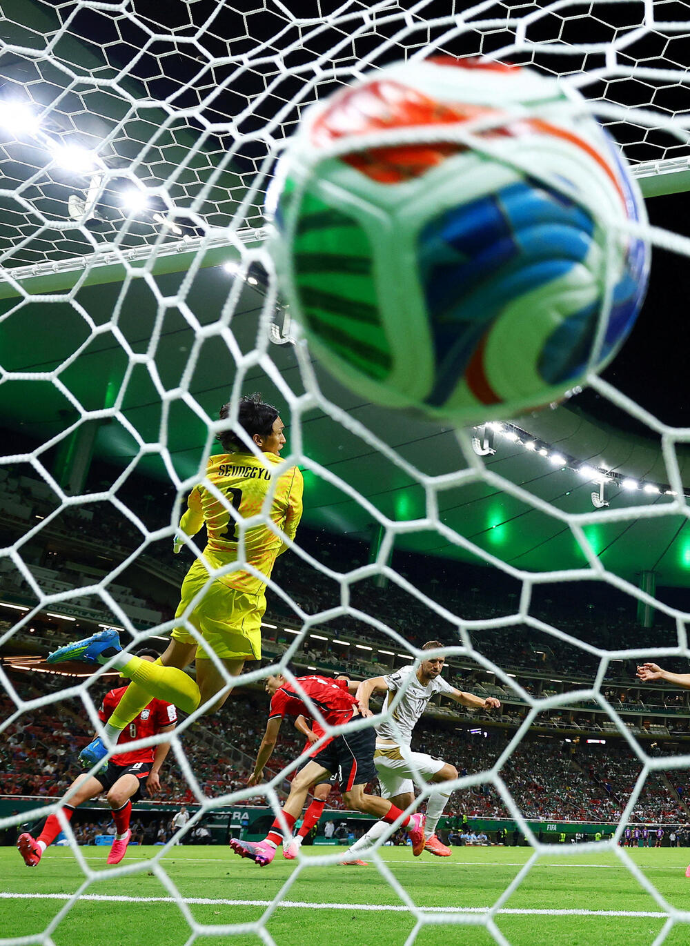 <p>Preokret u Gvadalahari - Južna Koreja pobijedila Češku 2:1 u drugom meču 1. kola grupe A.</p>