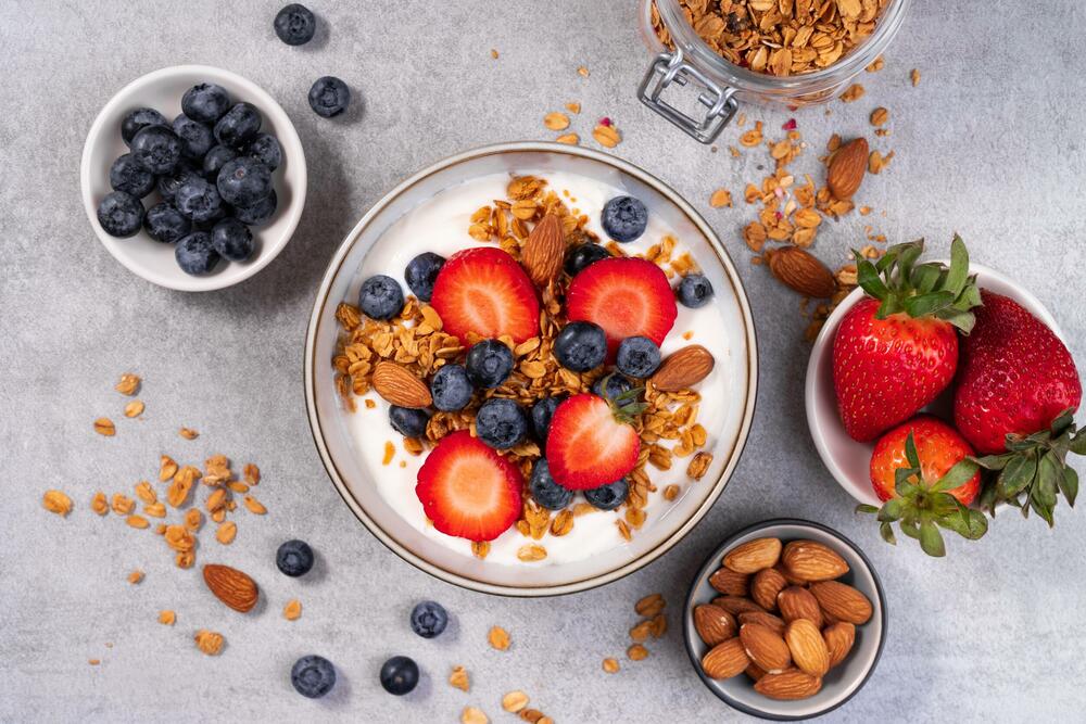 granola jogurt