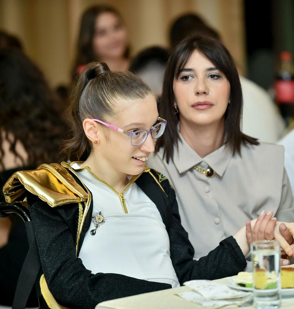 Sa asistentkinjom Ivanom