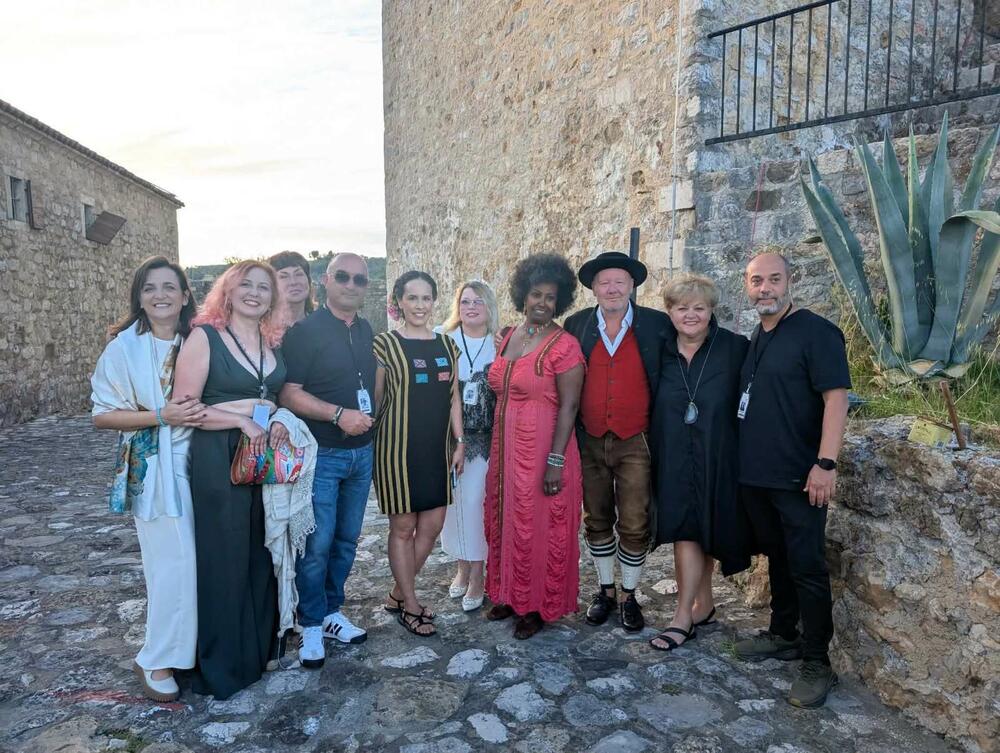 <p>Završen petodnevni međunarodni umjetnički simpozijum &bdquo;Dulcigno Inspiration 2026&ldquo;, umjetnici stvarali djela inspirisana istorijom, kulturom i ljepotama Ulcinja</p>
