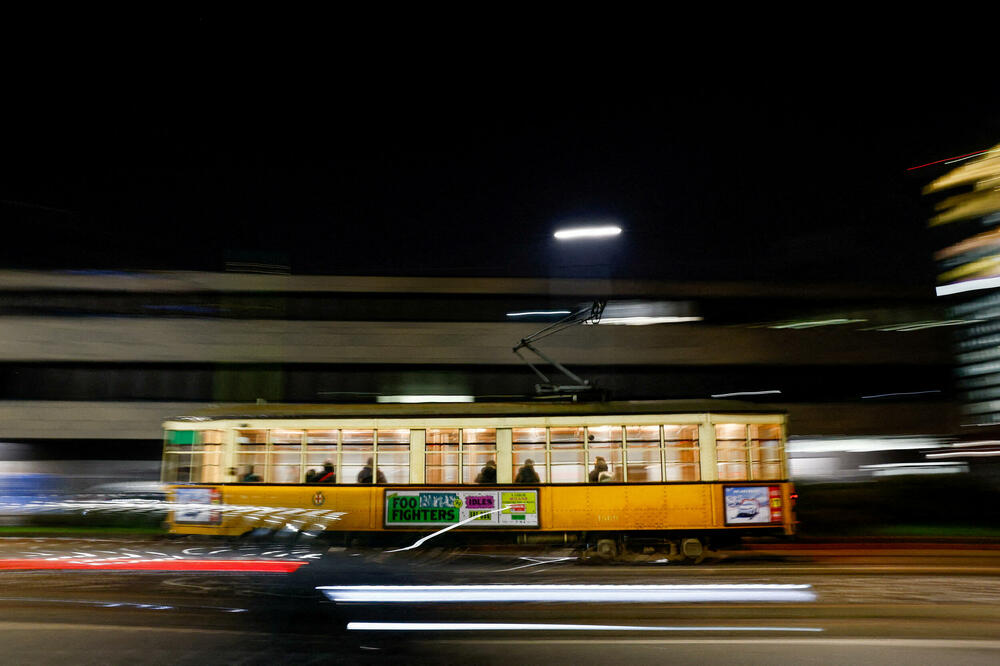 Tužilaštvo je otvorilo istragu o grupi u kojoj je desetak vozača tramvaja, Foto: Rojters