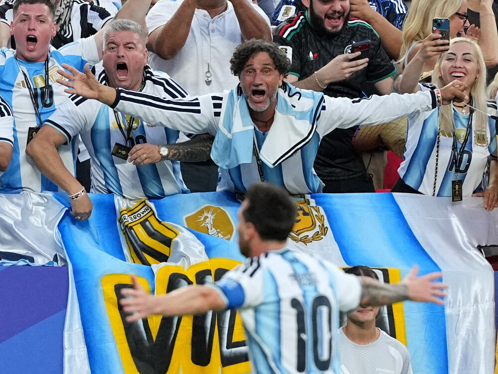 <p>U svom 200. nastupu za Argentinu postigao je 118, 119. i 120 gol, a 14, 15. i 16. na svjetskim šampionatima</p>