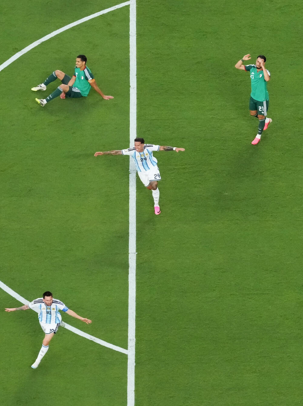 <p>U svom 200. nastupu za Argentinu postigao je 118, 119. i 120 gol, a 14, 15. i 16. na svjetskim šampionatima</p>