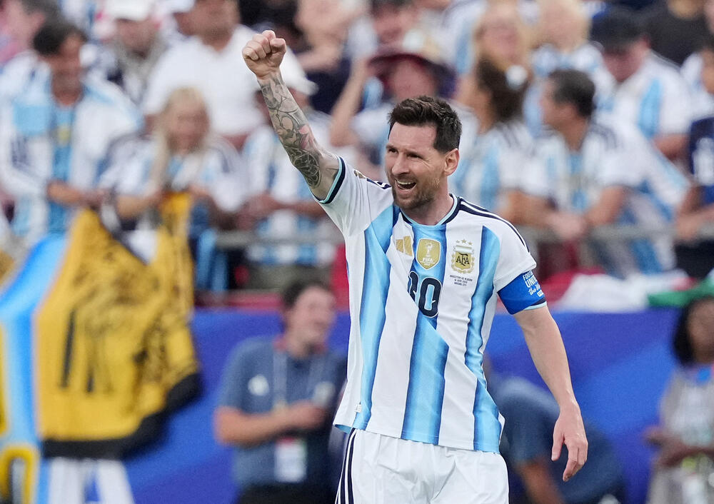 <p>U svom 200. nastupu za Argentinu postigao je 118, 119. i 120 gol, a 14, 15. i 16. na svjetskim šampionatima</p>