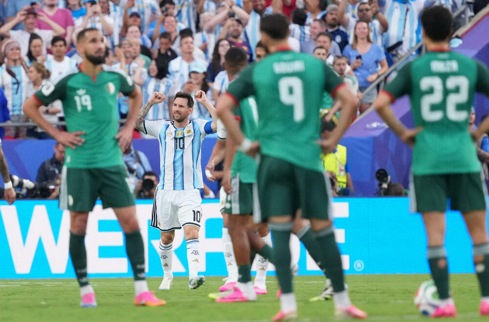 <p>U svom 200. nastupu za Argentinu postigao je 118, 119. i 120 gol, a 14, 15. i 16. na svjetskim šampionatima</p>