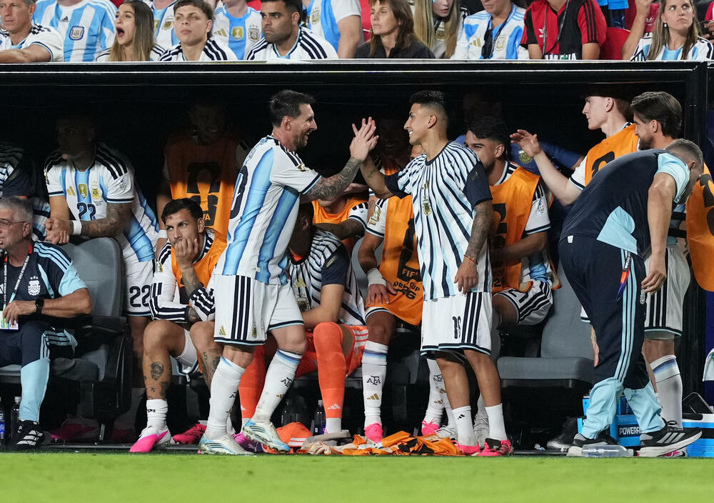 <p>U svom 200. nastupu za Argentinu postigao je 118, 119. i 120 gol, a 14, 15. i 16. na svjetskim šampionatima</p>