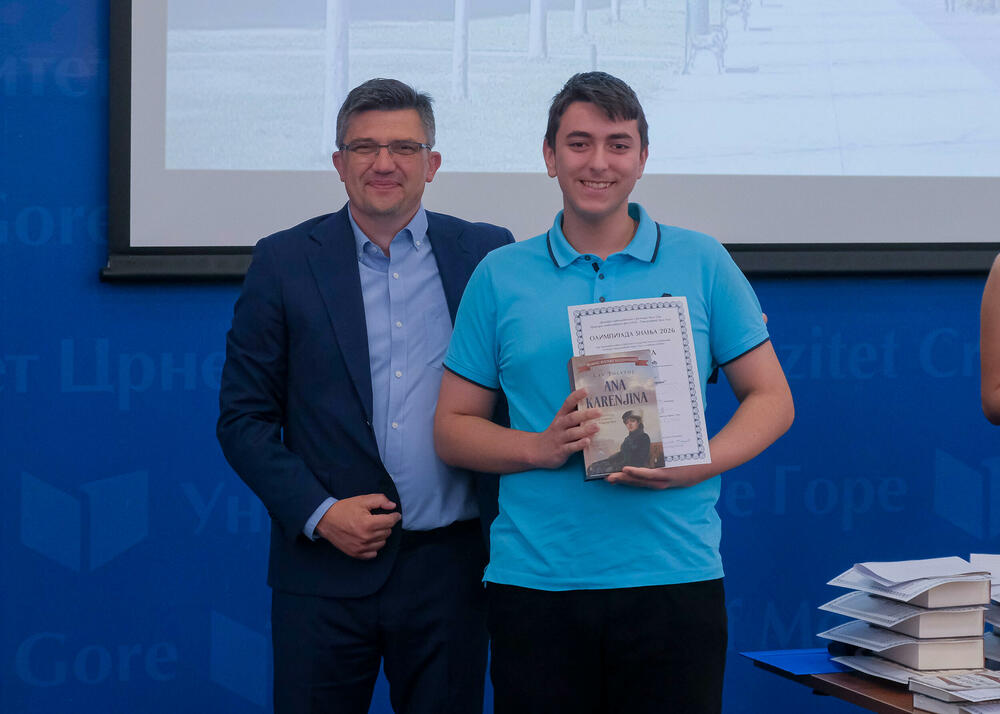 <p>Učenici su osvojili nagrade iz Bilogije, Fizike, Hemije, Matematike i Programiranja</p>