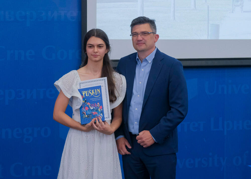 <p>Učenici su osvojili nagrade iz Bilogije, Fizike, Hemije, Matematike i Programiranja</p>