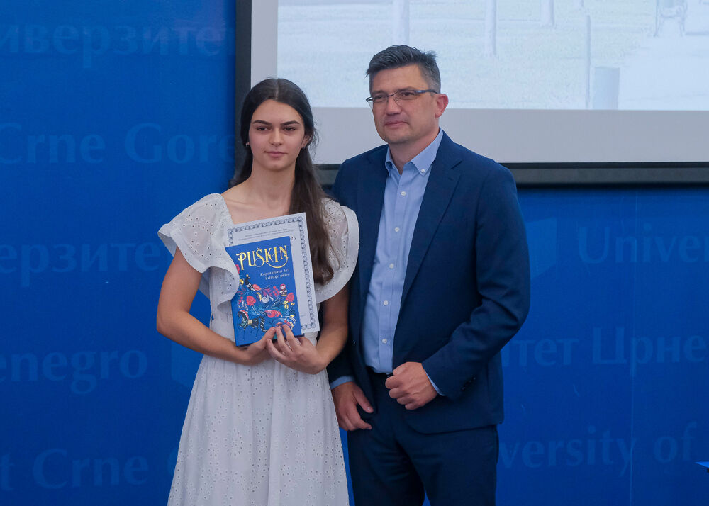 <p>Učenici su osvojili nagrade iz Bilogije, Fizike, Hemije, Matematike i Programiranja</p>