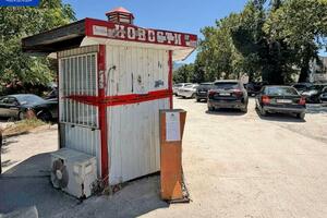 Opština Budva: Zapečaćen nelegalni parking u Petrovcu prekoputa...