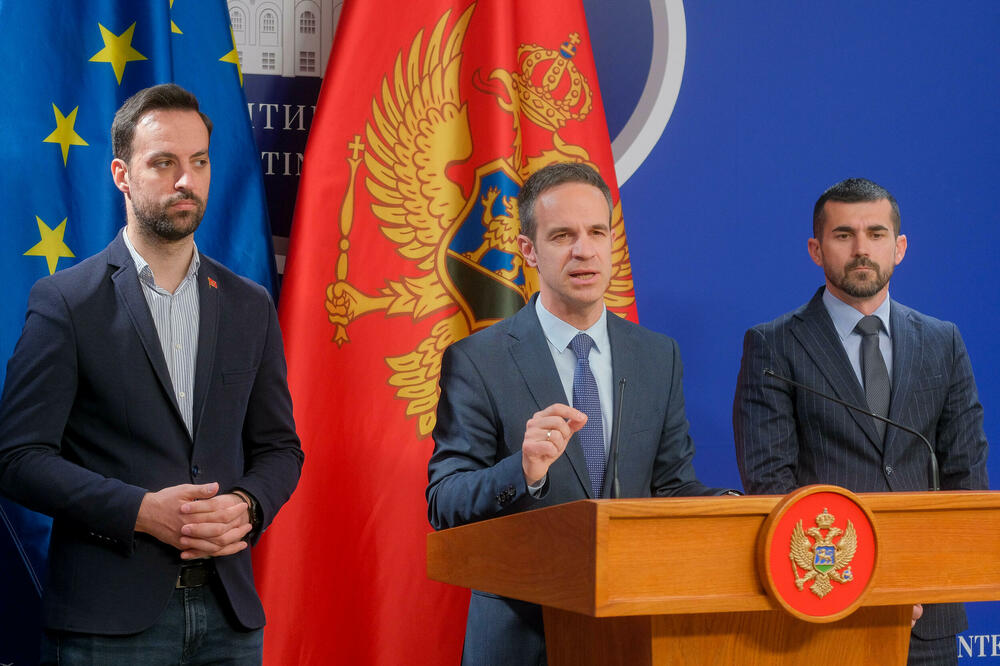 Tvrde da se izmjenama otklanjaju &ldquo;sve biznis barijere&rdquo;: Zirojević, Mugoša i Nenezić Foto: Foto: Risto Božović, Foto: Risto Bozovic