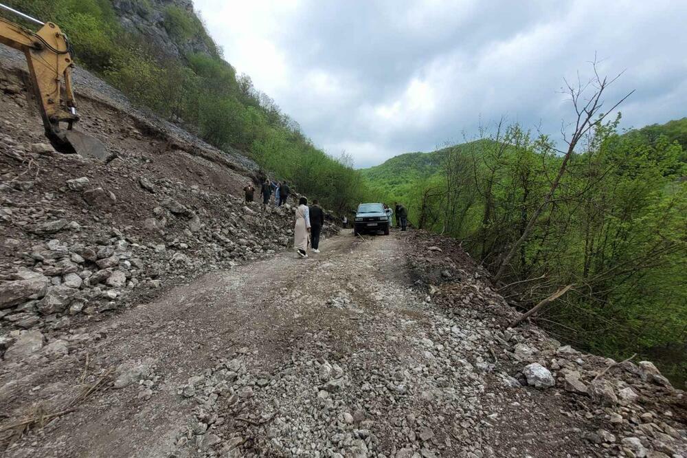 Bijedići  kad je "Elas" presjekao put i arheološko nalazište, Foto: Jadranka Ćetković