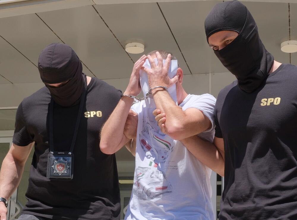 <p>"Specijalno državno tužilaštvo će, nakon završetka dokaznih radnji koje se preduzimaju i saslušanja lica lišenih slobode kao osumnjičenih, obavijestiti javnost o njihovim rezultatima i odluci o daljem toku postupka", saopštilo je SDT</p>