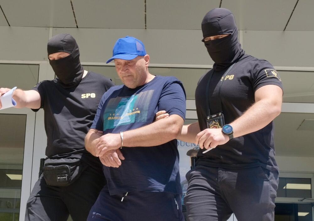 <p>"Specijalno državno tužilaštvo će, nakon završetka dokaznih radnji koje se preduzimaju i saslušanja lica lišenih slobode kao osumnjičenih, obavijestiti javnost o njihovim rezultatima i odluci o daljem toku postupka", saopštilo je SDT</p>