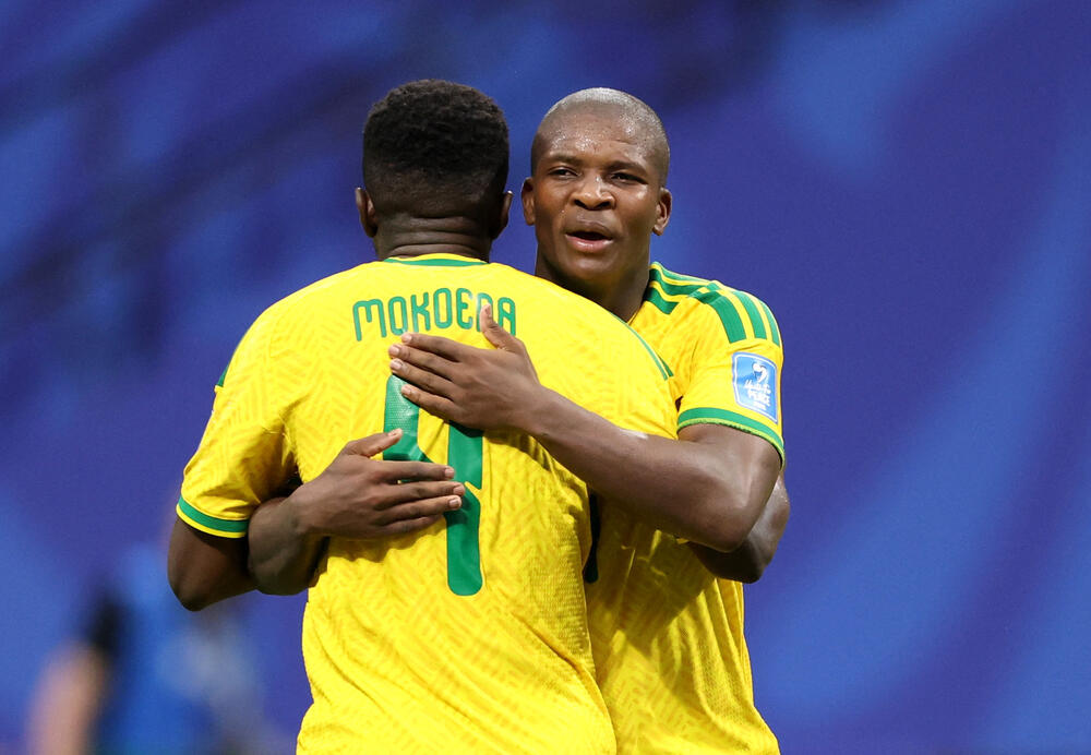 <p>"Knedličke" vodile do finiša, pa primile gol iz penala - selekcija "bafana bafana" bodom sačuvala šanse da prođe dalje (1:1)</p>