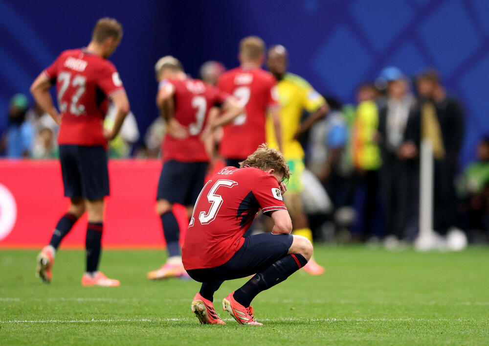 <p>"Knedličke" vodile do finiša, pa primile gol iz penala - selekcija "bafana bafana" bodom sačuvala šanse da prođe dalje (1:1)</p>