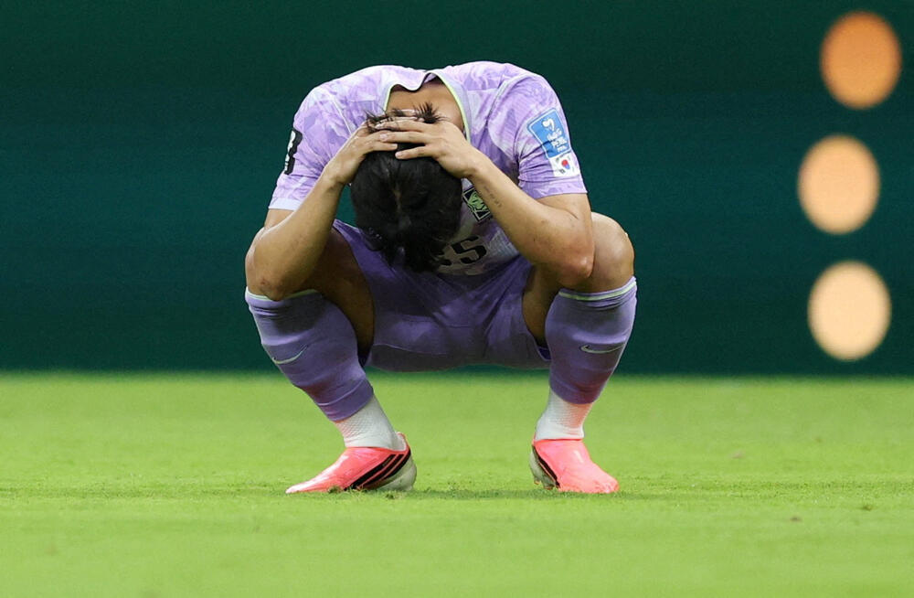 <p>Meksikanci osvojili prvo mjesto u grupi A pobjedom nad Južnom Korejom (1:0) i omogućili sebi da dva naredna meča nokaut faze igraju na stadionu "Asteka"</p>