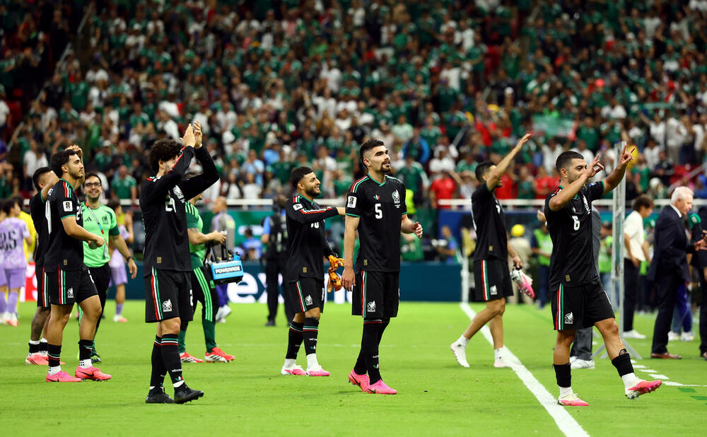 <p>Meksikanci osvojili prvo mjesto u grupi A pobjedom nad Južnom Korejom (1:0) i omogućili sebi da dva naredna meča nokaut faze igraju na stadionu "Asteka"</p>